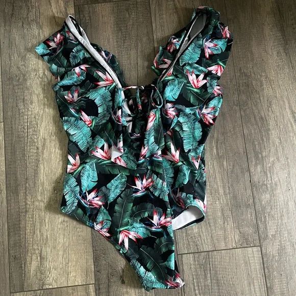 Sporlike Tropical Print One-Piece Swimsuit - Picture 9 of 9
